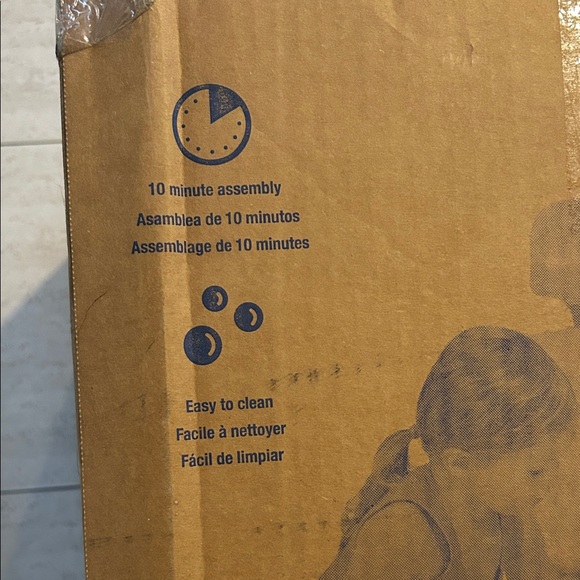 NEW Storage Toy Box Easel - Blue and Green - Picture 2 of 5